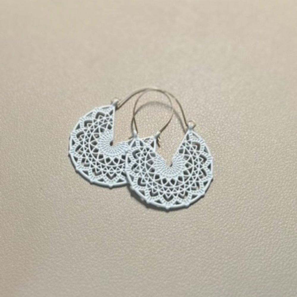White Boho Mandala Earrings - Picture 4 of 4